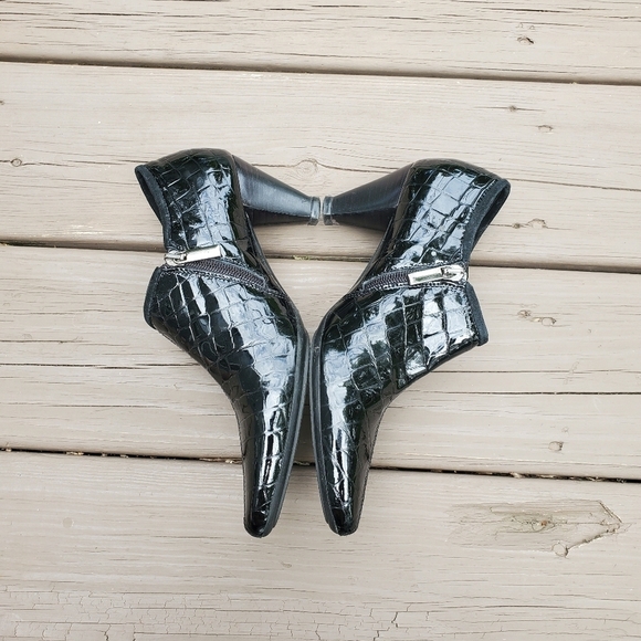 Vintage 90s Aquatalia Black Leather Croc Grain Embossed Ankle Boots Booties 6 - Picture 2 of 8